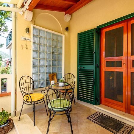 Apartment Jadranka With Sea View In Rogotin Екстер'єр фото