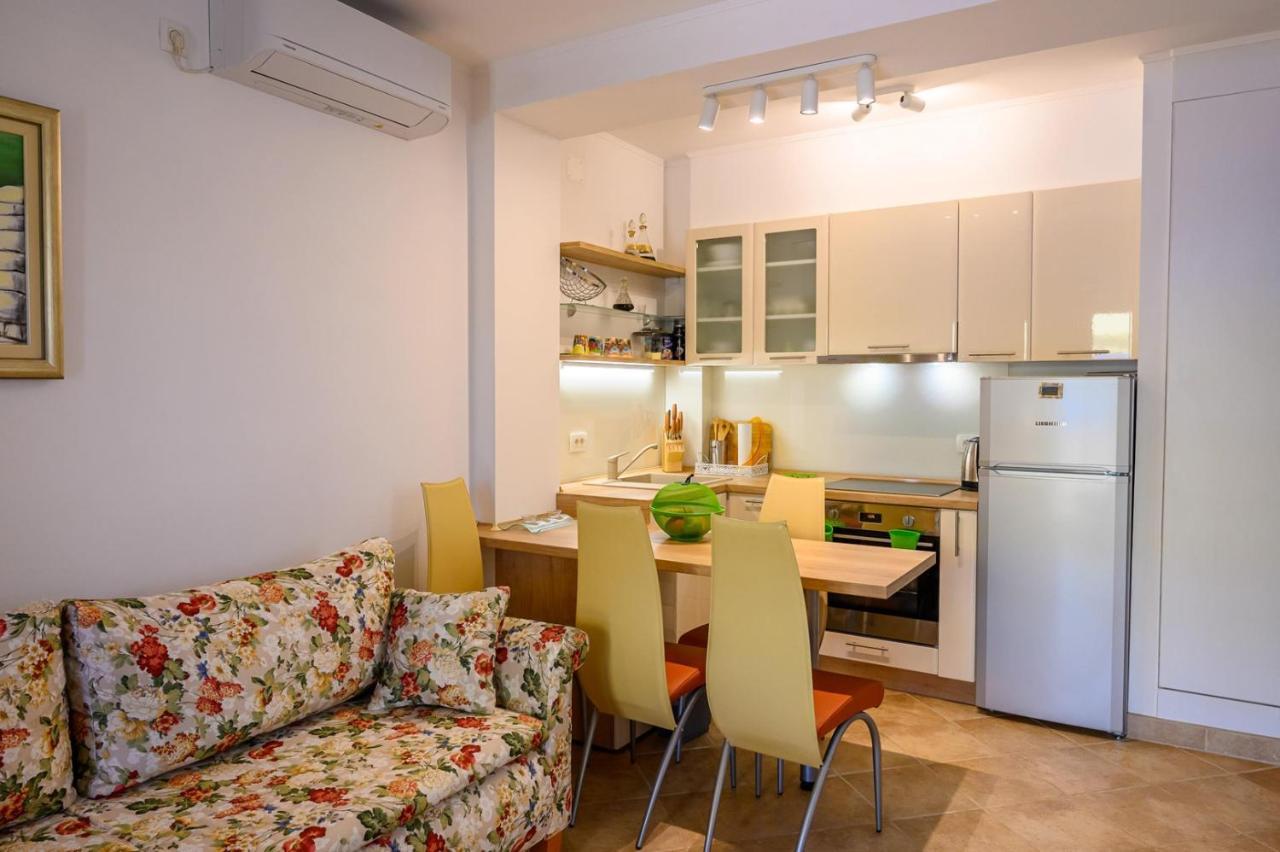 Apartment Jadranka With Sea View In Rogotin Екстер'єр фото