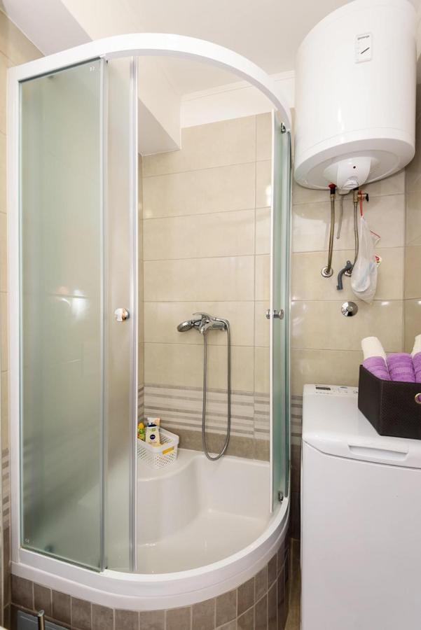 Apartment Jadranka With Sea View In Rogotin Екстер'єр фото
